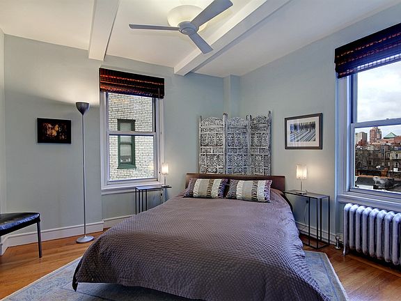 2nd image of 325 W 45th St APT 816