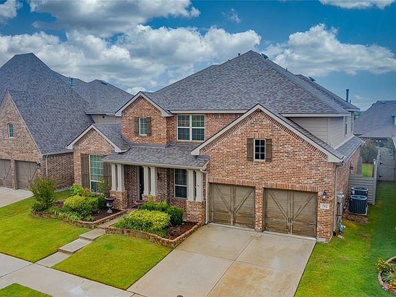 3rd image of 212 Birdcall Ln