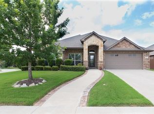 222 Ghost Rider Rd, Waxahachie, TX 75165