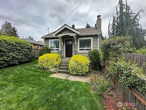 1st image of 10530 Ashworth Avenue N