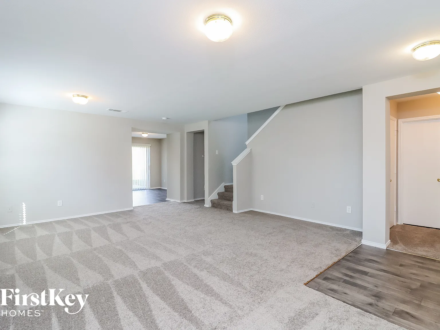 4 bed, 2.5 bath, 2590 sqft, $3,020 — Photo 3