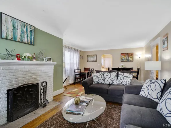 832 Pinecrest Dr, Ferndale, MI 48220