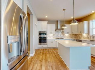 6398 Agate Trl, Inver Grove Heights, MN 55077