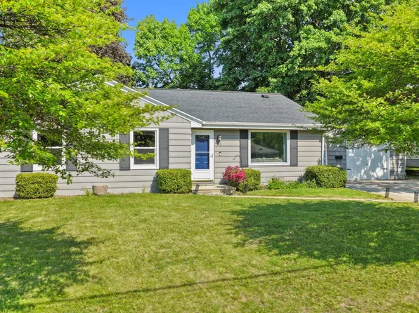 401 Bader St, Green Bay, WI 54302