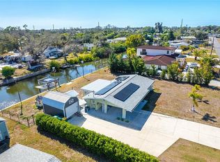 825 E 5th St, Englewood, FL 34223