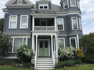 220 High St APT 3, Newburyport, MA 01950