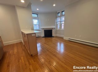 195 Commonwealth Ave #17, Boston, MA 02116
