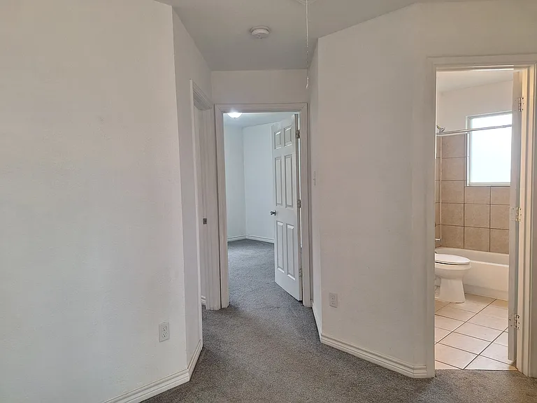 2621 Lee Ave — Photo 11