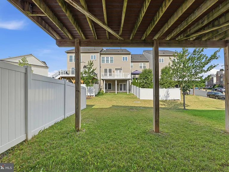 21253 Park Grove Ter — Photo 39