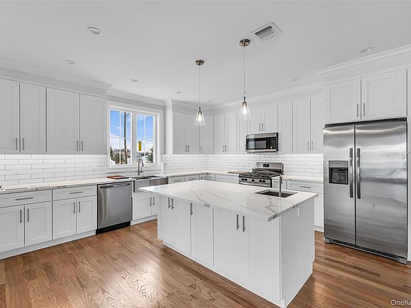 2nd image of 2437 Archer Street