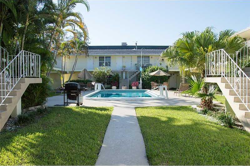 1st image of 1012 SE 15th Street #102
