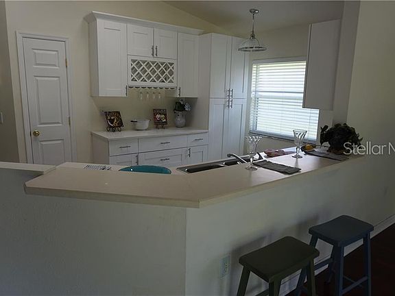 4th image of 30920 Burleigh Dr