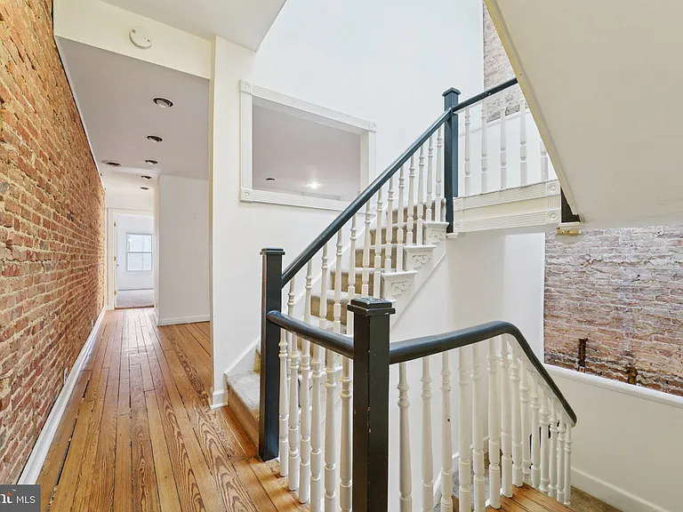 2206 E Baltimore St — Photo 17