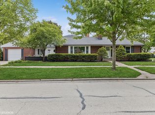 701 S Catherine Ave, La Grange, IL 60525