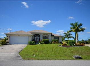 2226 NE 17th Pl, Cape Coral, FL 33909