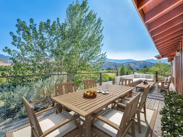 547 N River Ln, Coleville, CA 96107