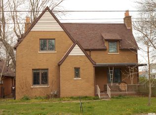 302 N Sherman Ave, Macomb, IL 61455