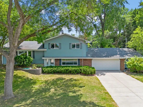 2629 London Ct, Burnsville, MN 55337