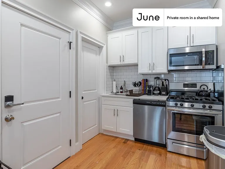 33 N Margin St #C — Photo 7