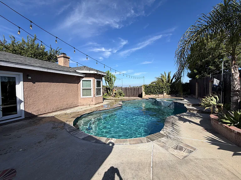 514 Tam O Shanter Dr — Photo 2