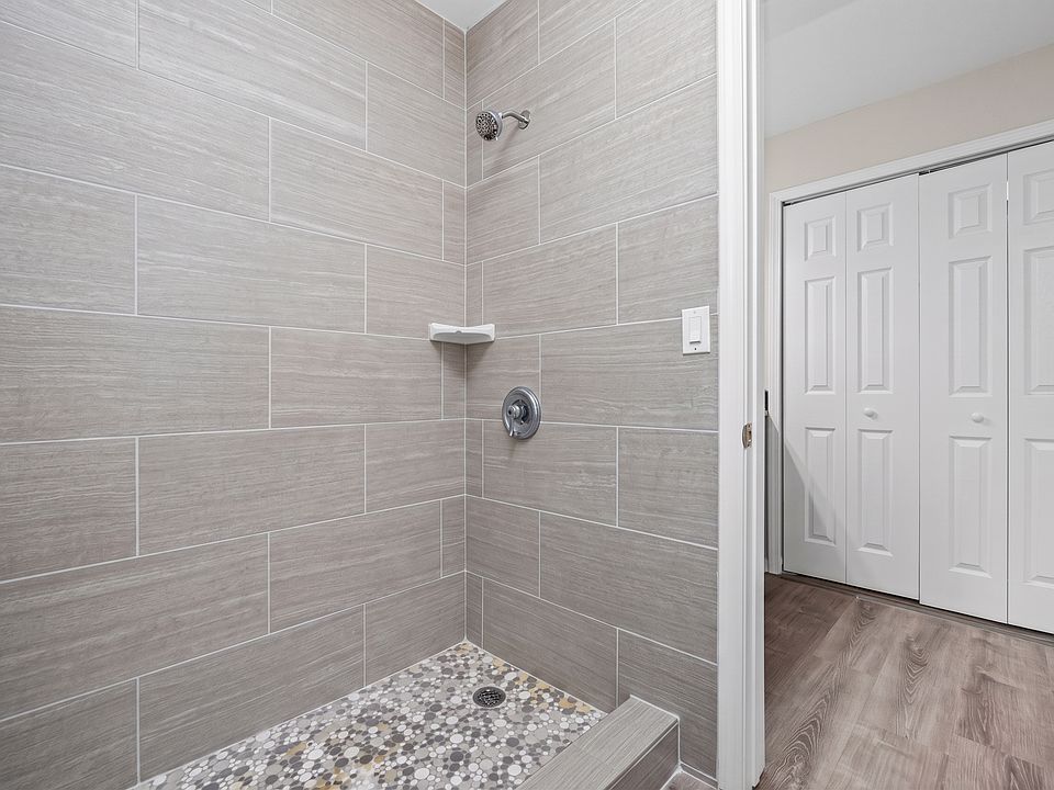 5666 Drake Hollow Dr E, photo 30