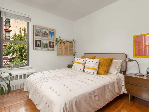 300 East 119th Street image 10 of 13