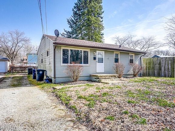 3rd image of 761 Caddo Ave