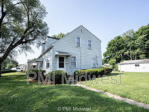2nd image of 1322 N Alton Ave