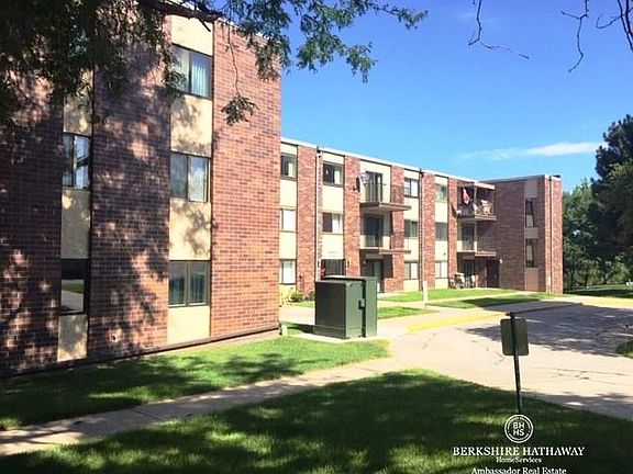 2nd image of 5801 Enterprise Dr APT C5