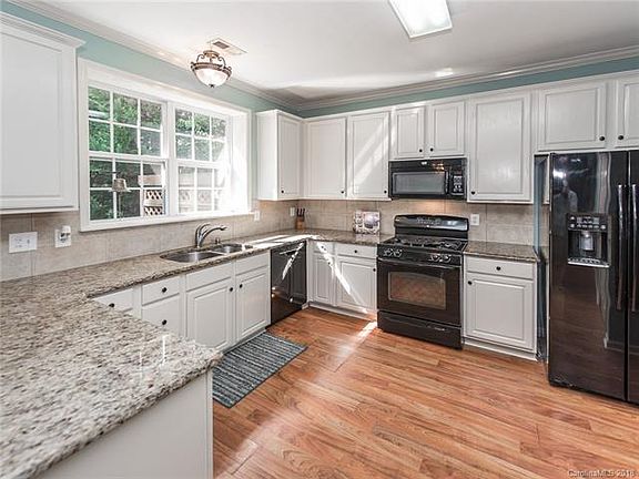 2nd image of 1216 E Arrow Lake Ct