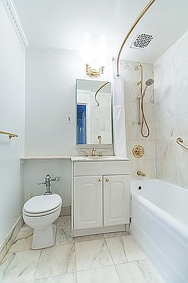 4th image of 150 Central Park S #1108