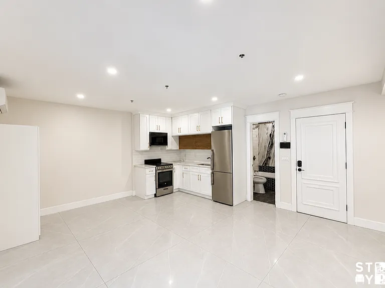 7 Spencer Pl #1R — Photo 3