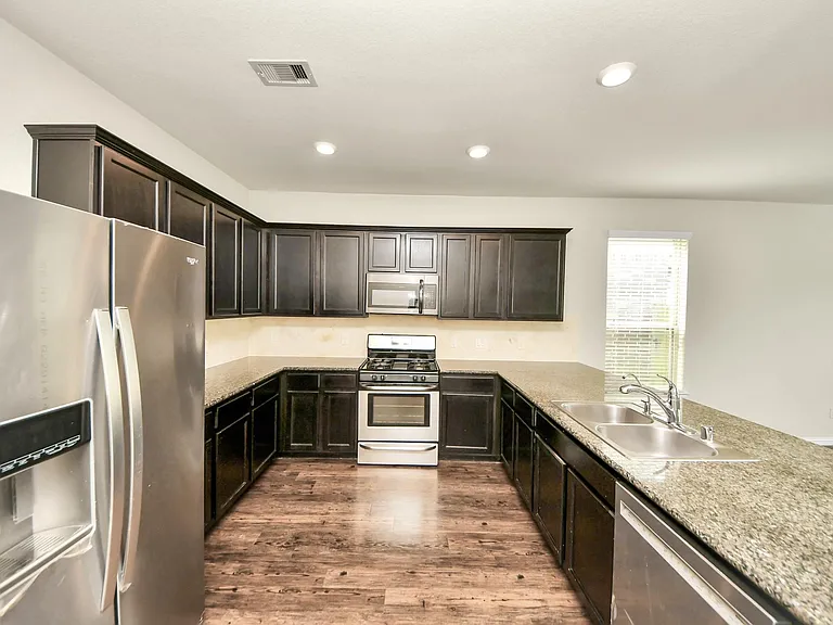 1437 Northwood Springs Dr — Photo 9