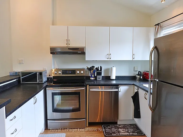 149 Fairway Cres #71 — Photo 9