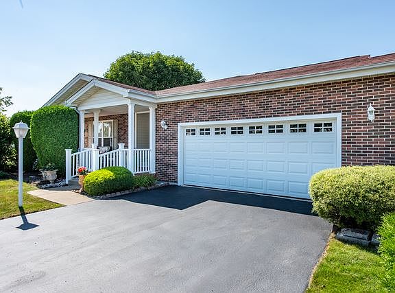 2nd image of 3700 Brookside Ct
