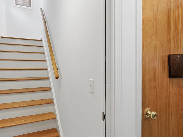 15 W Bradford Ave — Photo 5