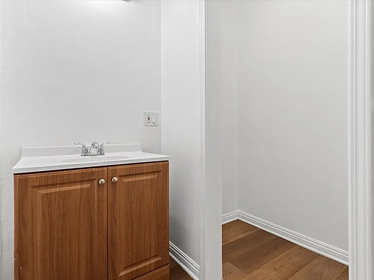 6403 1/2 S Vermont Ave #2 — Photo 15