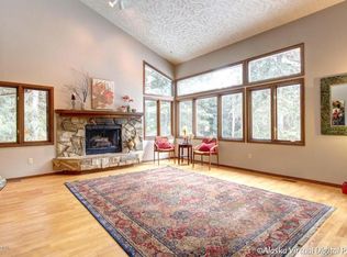 4710 Southpark Bluff Dr, Anchorage, AK 99516