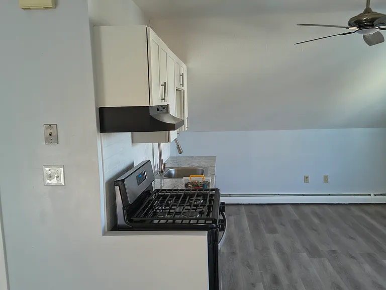 60 Richmond St #3 — Photo 7