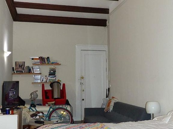2nd image of 318 W 106th St APT 2RW