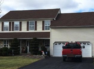 40 Robeson Rdg, Oxford, NJ 07863