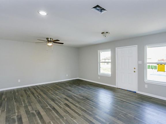 3rd image of 5126 Myrtlewood St