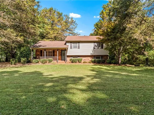 809 Lewisville Clemmons Rd, Lewisville, NC 27023