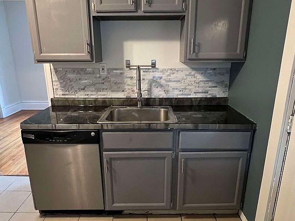 2nd image of 2807 Elizabeth Ave APT 1