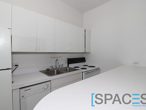 5th image of 451 W Belden Ave APT 2F