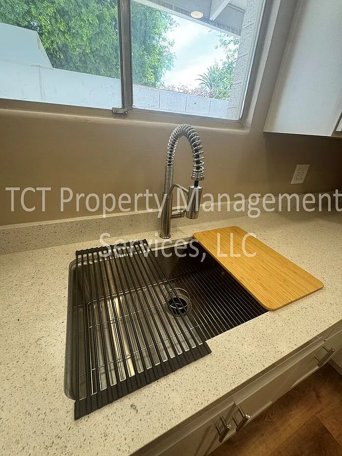 2 bed, 1.0 bath, 675 sqft, $1,595 — Photo 3