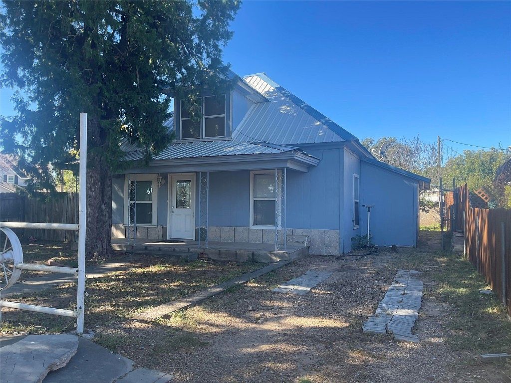 102 N California St, Hooker, OK 73945 MLS 1084907 Zillow