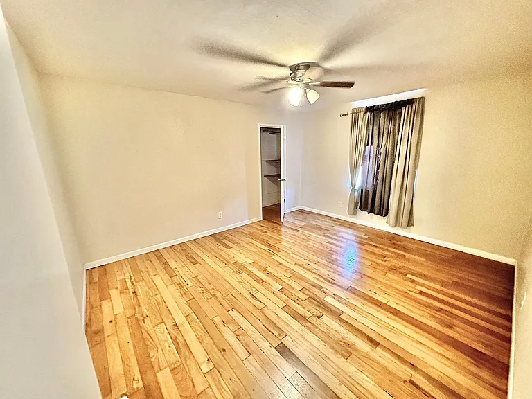 845 E Meadow Ave — Photo 6