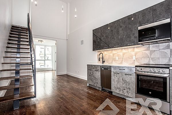 1st image of 1266 Pacific St #B3
