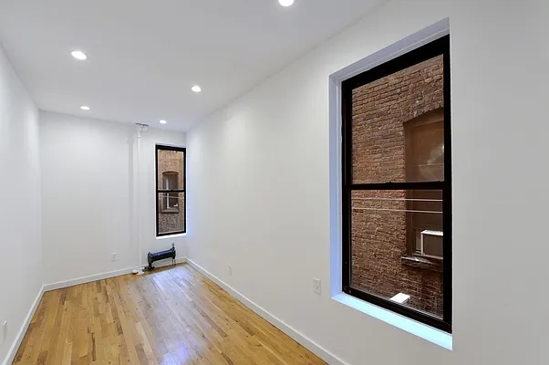 Rented by Aether Property Group | media 28